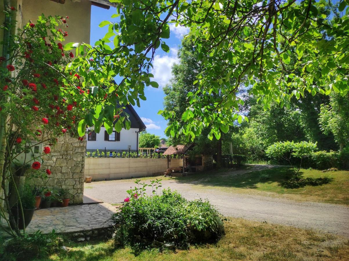 Attico Viva Bed & Breakfast Plitvička Jezera Exterior foto